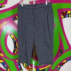 Gloria Vanderbilt, Khaki Unltd. Patterned Capris. Size 12. Excellent condition!
